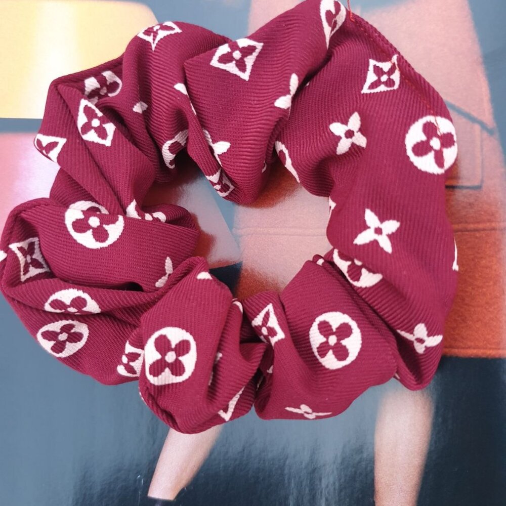 Women Fashion Red Clover Long Hair Scrunchie Elastic Tie Elegant Accessory Gift